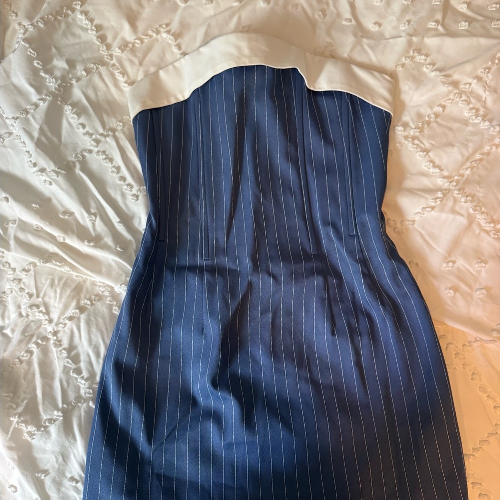 Elegant Blue and White Strapless Dress